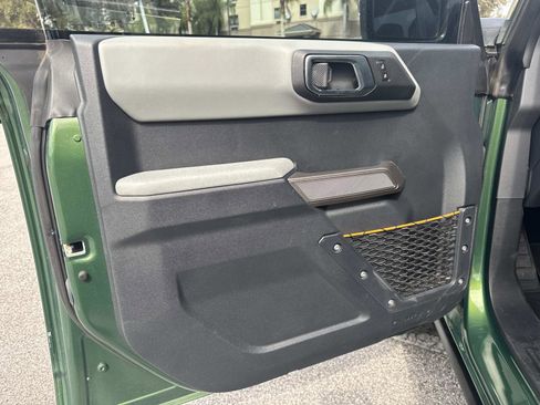 Used 2023 Ford Bronco Badlands image 16