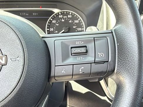 Used 2023 Nissan Rogue S AWD/4WD image 20