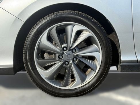 Used 2018 Honda Clarity Touring image 12