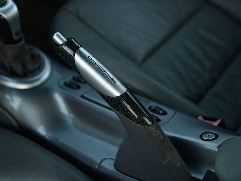 Used 2001 Porsche 911 Carrera 4 image 38