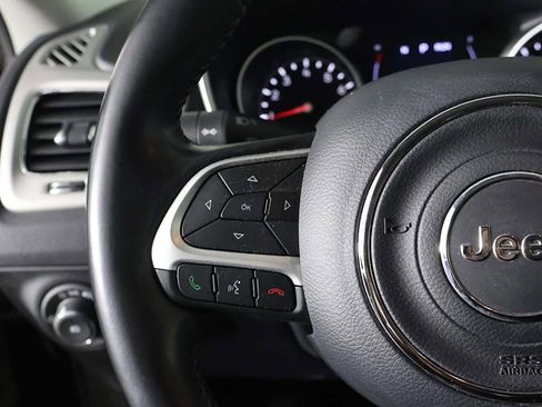 Used 2019 Jeep Compass Latitude image 37