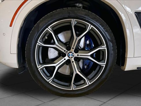 Used 2019 BMW X5 xDrive40i w/ M Sport Package AWD/4WD image 10