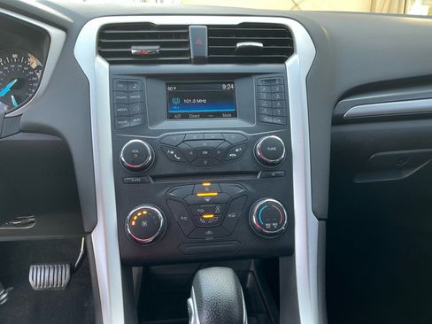 Used 2014 Ford Fusion SE image 12