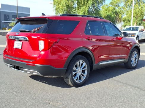 Certified 2023 Ford Explorer XLT w/ Equipment Group 202A AWD/4WD image 5