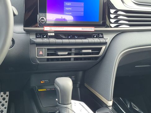 New 2026 Toyota Camry SE w/ Convenience Package FWD image 11