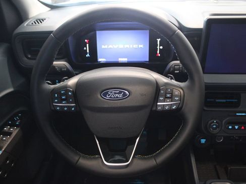 Used 2025 Ford Maverick Lobo AWD/4WD image 22