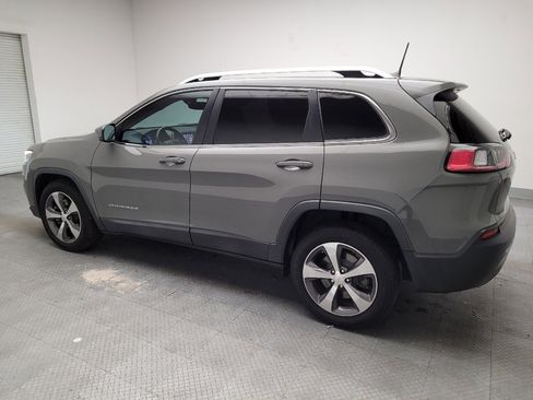 Used 2019 Jeep Cherokee Limited image 3