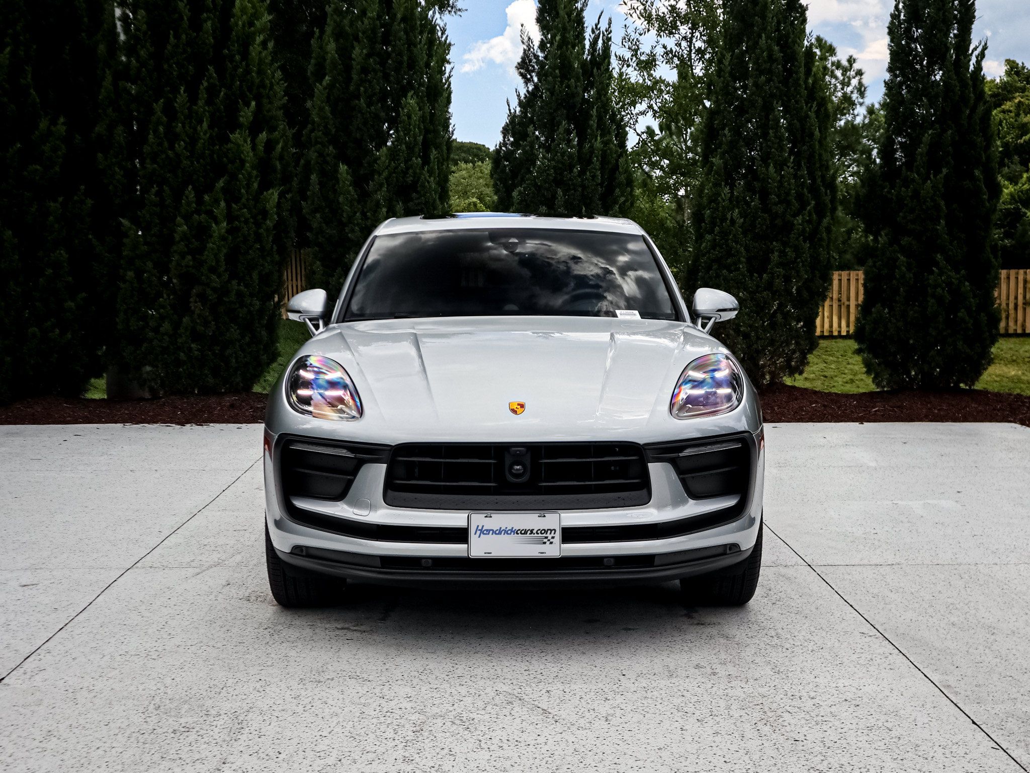 Used 2026 Porsche Macan w/ Premium Package Plus AWD/4WD image 3