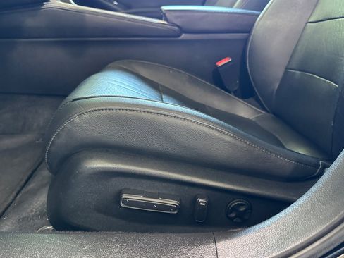 Used 2019 Honda Accord Touring image 14