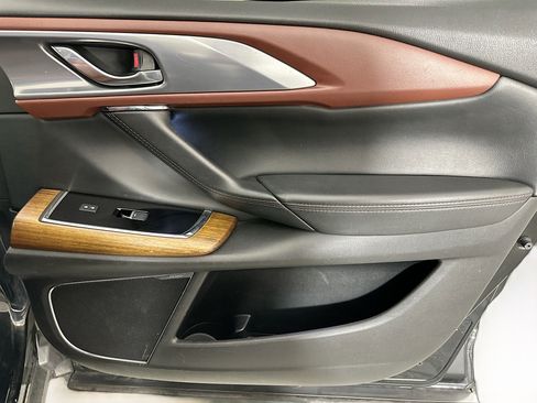 Used 2018 MAZDA CX-9 Signature image 34