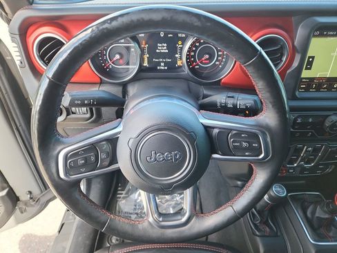 Used 2019 Jeep Wrangler Unlimited Rubicon w/ Uconnect 4C Nav & Sound Group AWD/4WD image 17