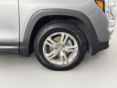 Used 2023 GMC Terrain SLE w/ Driver Convenience Package AWD/4WD image 37