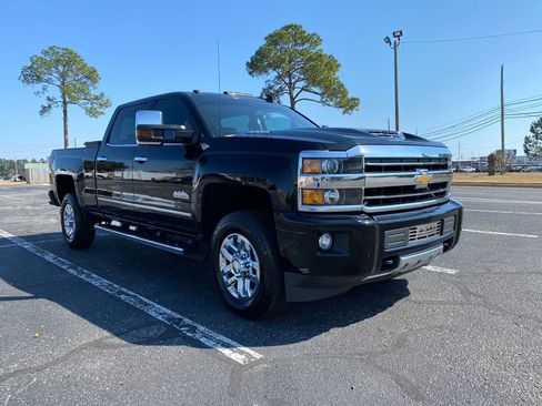 Used 2019 Chevrolet Silverado 3500 High Country w/ Duramax Plus Package image 4