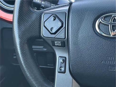 Used 2016 Toyota Tacoma TRD Off-Road w/ Towing Package AWD/4WD image 21