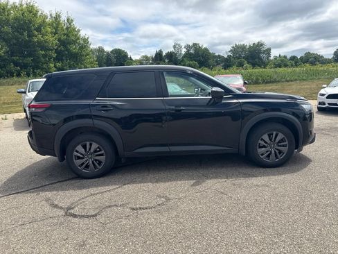 Used 2023 Nissan Pathfinder S AWD/4WD image 8