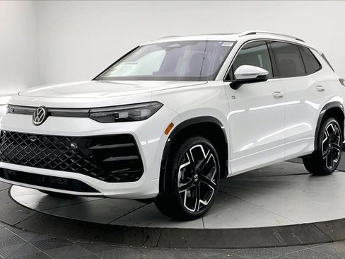 New 2026 Volkswagen Tiguan SEL R-Line image 2