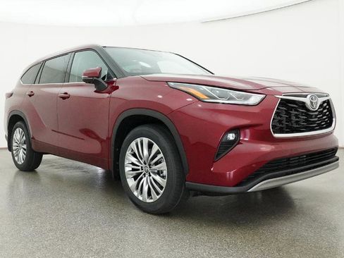 New 2026 Toyota Highlander Platinum AWD/4WD image 12