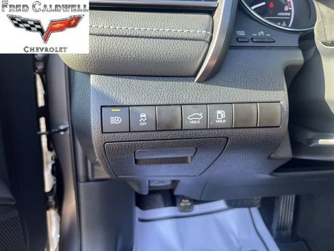 Used 2019 Toyota Camry SE FWD image 22