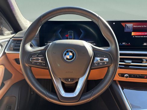 Used 2023 BMW i4 eDrive35 w/ Premium Package image 9