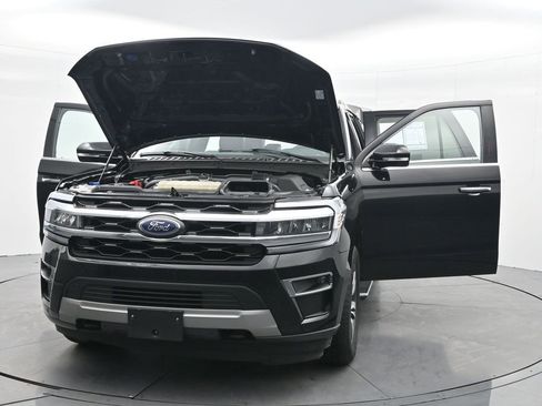 Used 2023 Ford Expedition Limited image 43