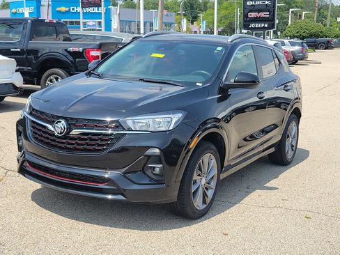 Used 2023 Buick Encore GX Select w/ Sport Touring Package AWD/4WD image 2