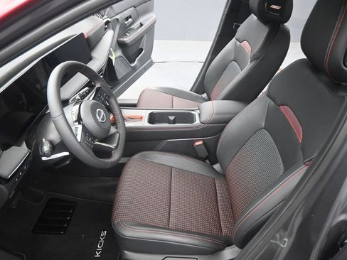 New 2026 Nissan Kicks SR w/ SR Premium Package image 9