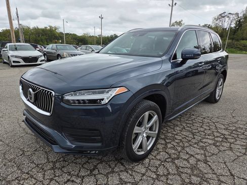 Used 2020 Volvo XC90 T6 Momentum AWD/4WD image 2