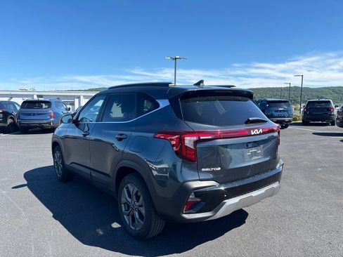 Used 2024 Kia Seltos S AWD/4WD image 5