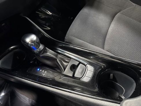 Used 2019 Toyota C-HR XLE FWD image 19