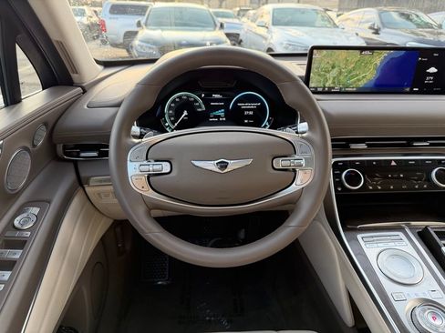 Used 2022 Genesis GV80 2.5T w/ Prestige Package 04 image 32
