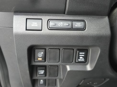 Used 2022 Nissan Frontier Pro-X image 24