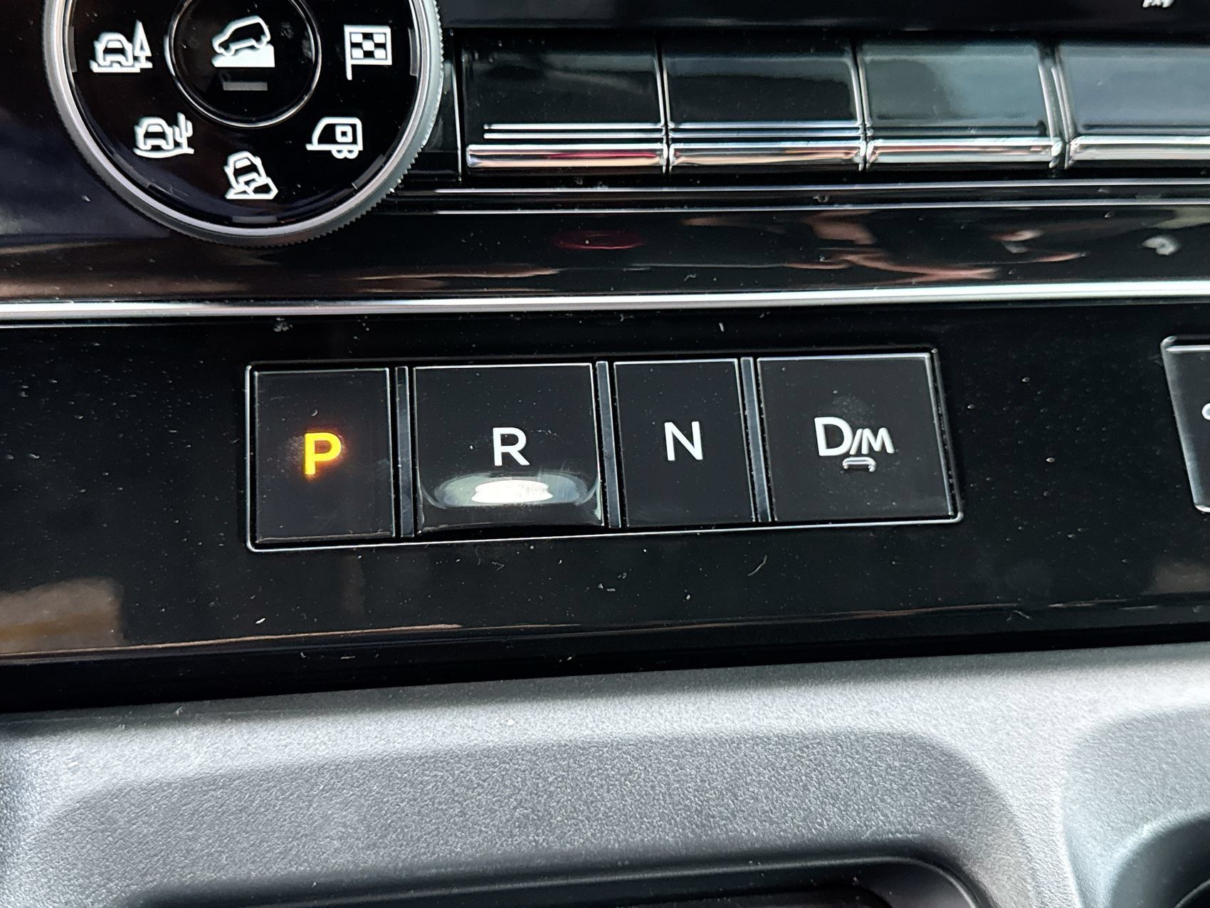 Used 2025 Nissan Armada PRO-4X AWD/4WD image 18