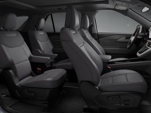 New 2026 Ford Explorer Active w/ Active Comfort Package AWD/4WD image 6