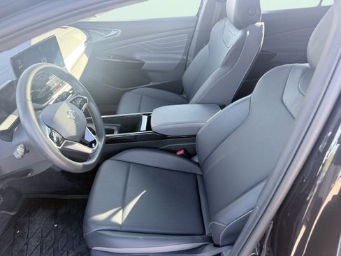 Used 2023 Volkswagen ID.4 Pro S image 12