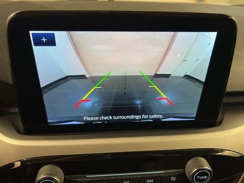 Certified 2022 Ford Escape SE image 12