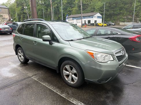 Used 2015 Subaru Forester 2.5i Premium w/ All-Weather Package AWD/4WD image 2