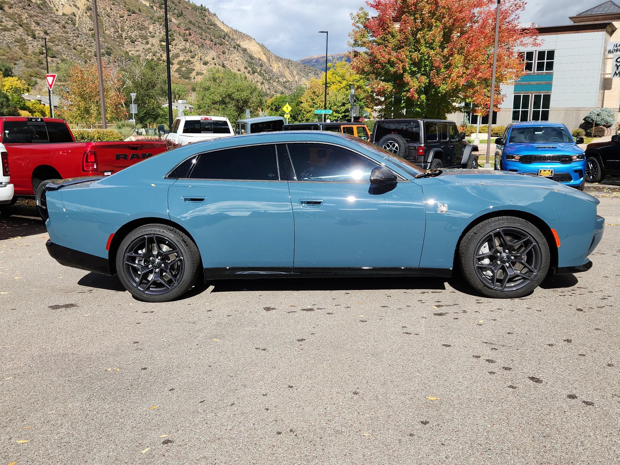 Used 2026 Dodge Charger Scat Pack AWD/4WD image 2