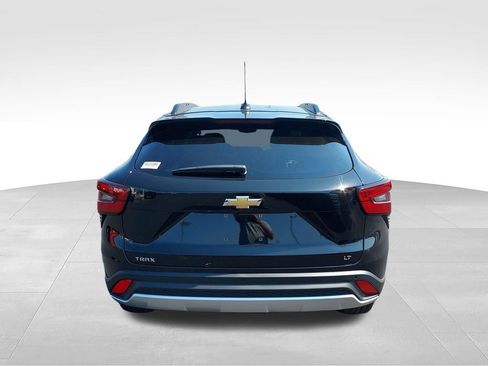 New 2026 Chevrolet Trax LT w/ Driver Confidence Package FWD image 4