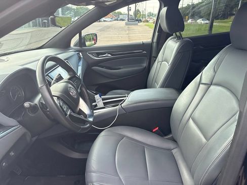 Used 2024 Buick Enclave Essence w/ Technology Package AWD/4WD image 3