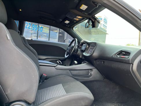 Used 2022 Dodge Challenger R/T Scat Pack w/ Driver Convenience Group RWD image 8