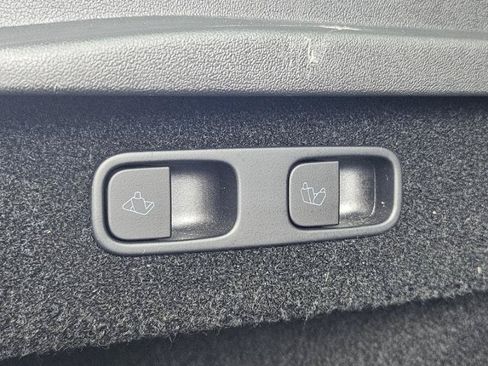 Used 2023 Tesla Model Y AWD image 72