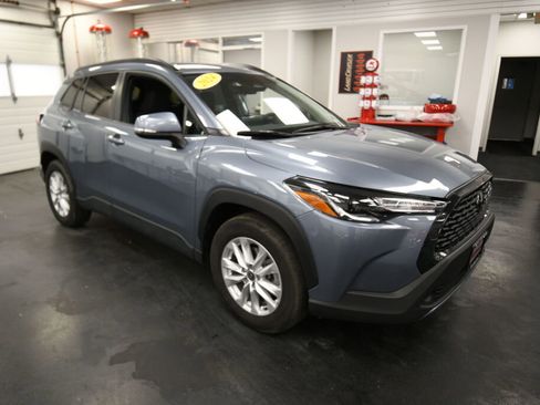 Certified 2024 Toyota Corolla Cross LE image 37