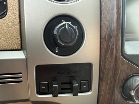 Used 2013 Ford F150 Lariat w/ Mid Equipment Group image 26