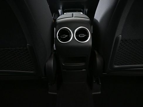 Used 2026 Mercedes-Benz GLB 250 image 18