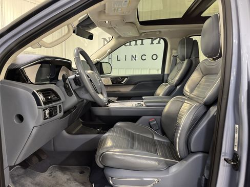 Used 2020 Lincoln Navigator Black Label AWD/4WD image 8