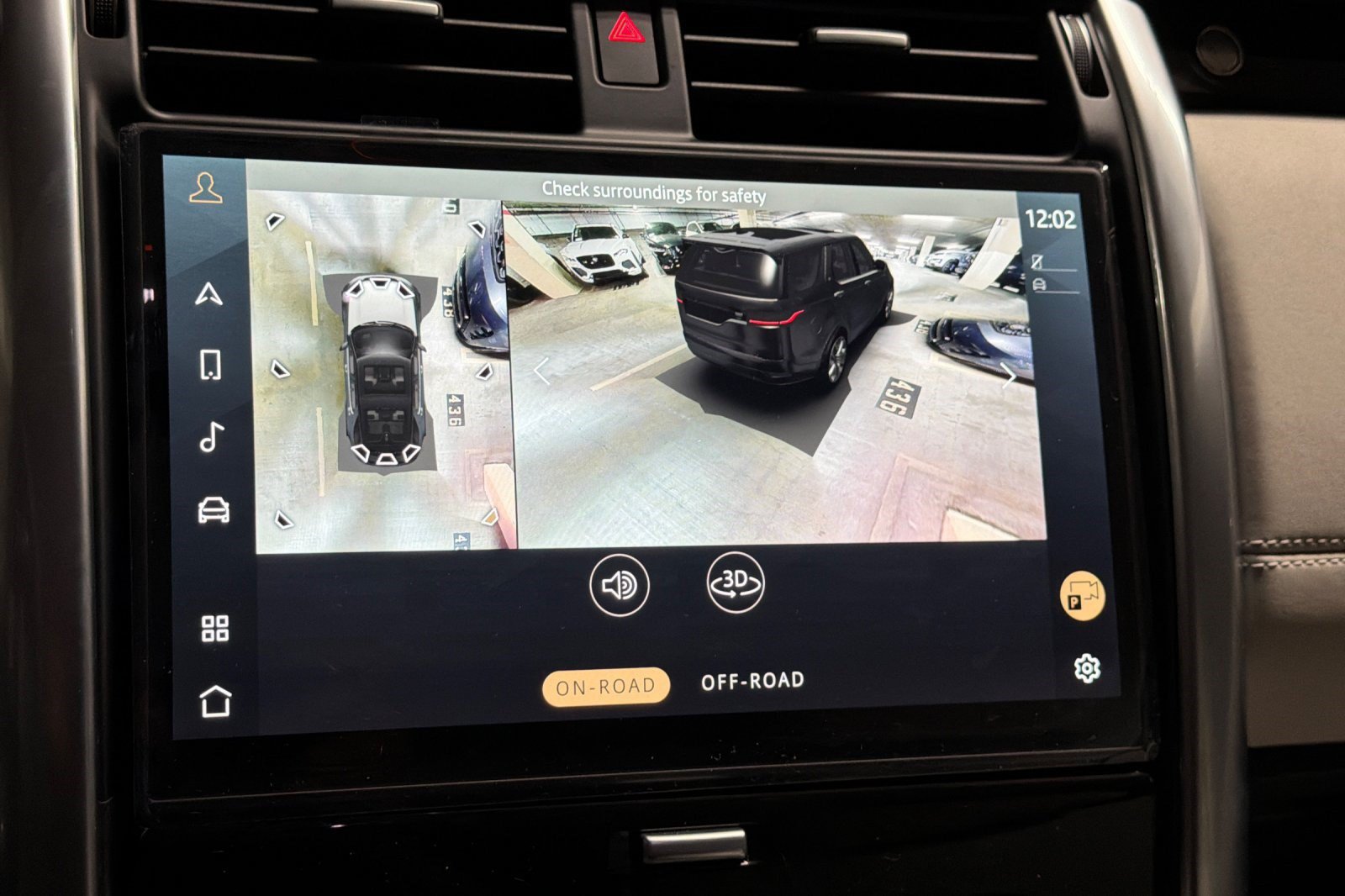 New 2026 Land Rover Discovery S AWD/4WD image 18