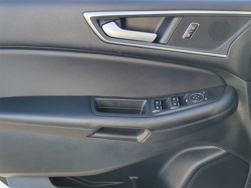 Used 2024 Ford Edge SEL image 17
