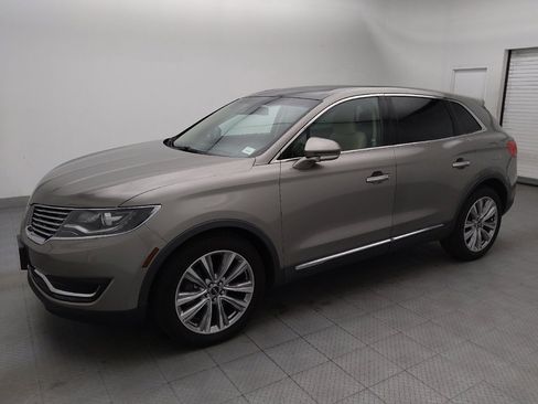 Used 2017 Lincoln MKX Reserve w/ Lincoln MKX Climate Package AWD/4WD image 2