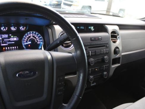 Used 2011 Ford F150 XLT w/ XLT Chrome Pkg image 14