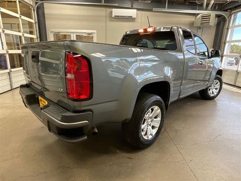 Used 2022 Chevrolet Colorado LT w/ Fleet Safety Package image 5